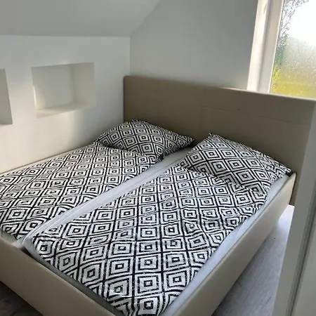 Vdv River Side House 1st Floor Modern 4 Bedroom Apartment *